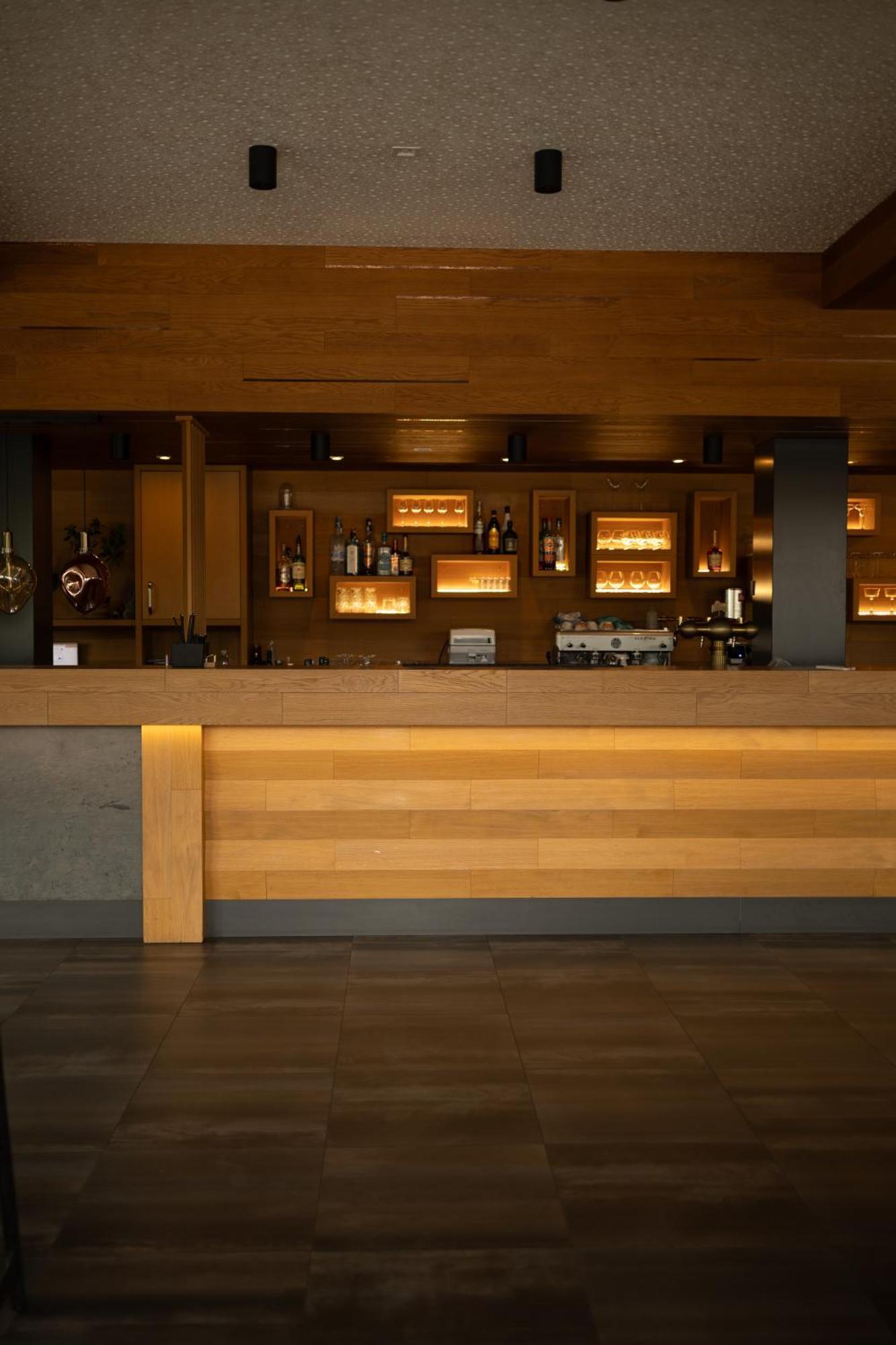 Gazda Hotel&Restaurant - Self Chek-In Jesenice  Bagian luar foto